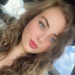 Meet your Posher, Hailey